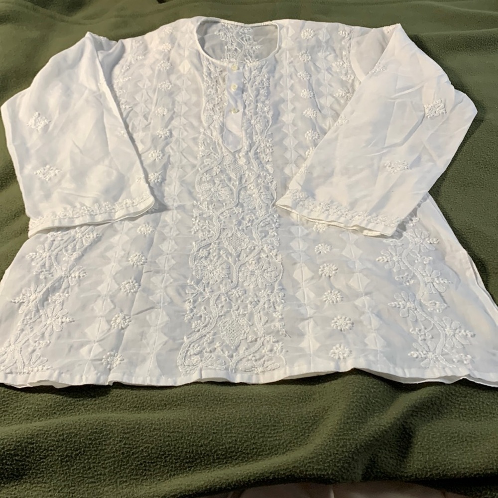 Beautiful, white, floral, sheer tunic. Handmade in India. Size small. - Picture 1 of 6